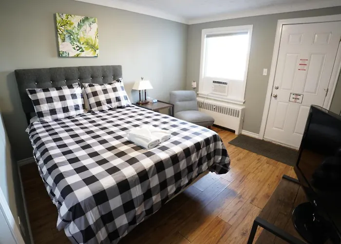Queen Room