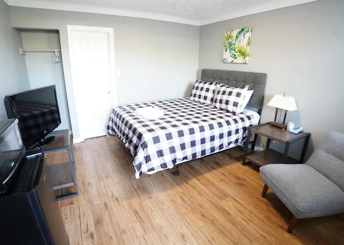 Queen Room